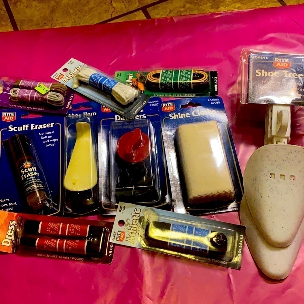 2/$20.  Nice Little Shoe Helps Bundle Resellers Activewear Accessories